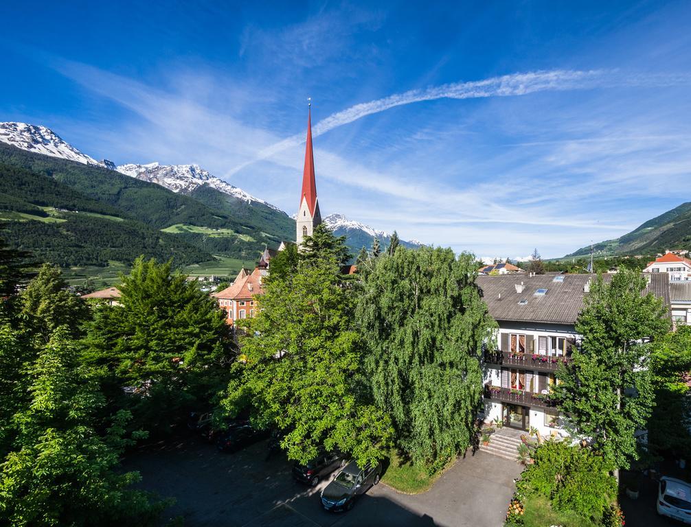 Hotel Pension Schweitzer Silandro Eksteriør bilde